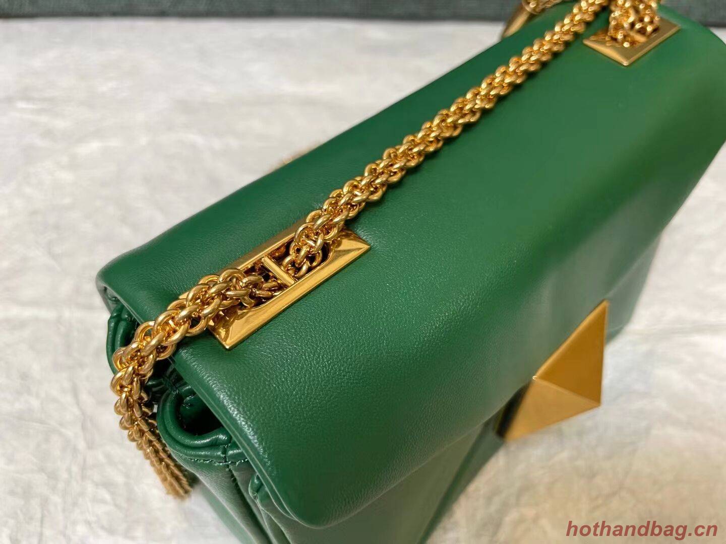 VALENTINO GARAVANI One Stud Sheepskin Shoulder Bag XW0B0K21 green VALENTINO GARAVANI One Stud Sheepskin Shoulder Bag XW0B0K21 green