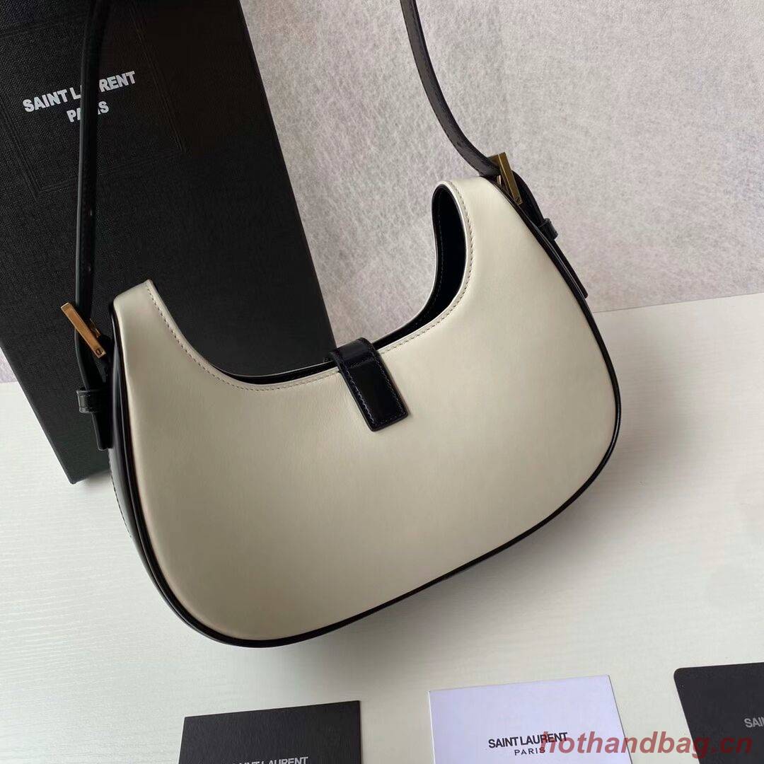 Yves Saint Laurent LE FERMOIR HOBO BAG IN SHINY LEATHER 6726152 BLANC VINTAGE&black Yves Saint Laurent LE FERMOIR HOBO BAG IN SHINY LEATHER 6726152 BLANC VINTAGE&black
