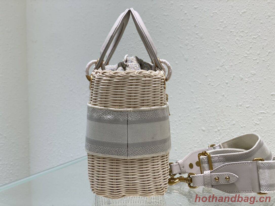 MEDIUM LADY DIOR BAG Natural Wicker and gray Dior Oblique Jacquard M0565 MEDIUM LADY DIOR BAG Natural Wicker and gray Dior Oblique Jacquard M0565