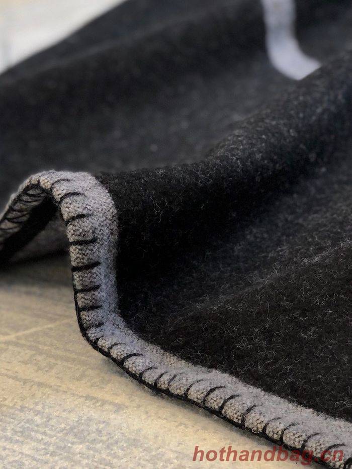 CHANEL Merino Wool Cashmere CC Throw Blanket CHB00003 CHANEL Merino Wool Cashmere CC Throw Blanket CHB00003