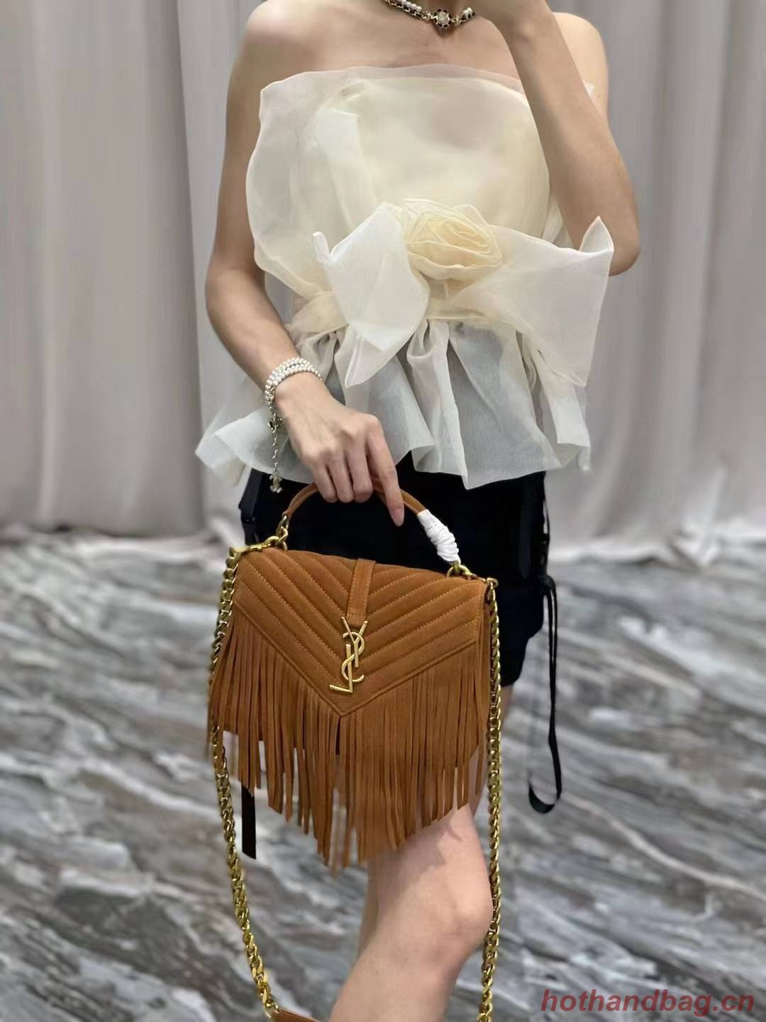 SAINT LAURENT COLLEGE MEDIUM CHAIN BAG IN LIGHT SUEDE WITH FRINGES 5317050 CINNAMON SAINT LAURENT COLLEGE MEDIUM CHAIN BAG IN LIGHT SUEDE WITH FRINGES 5317050 CINNAMON
