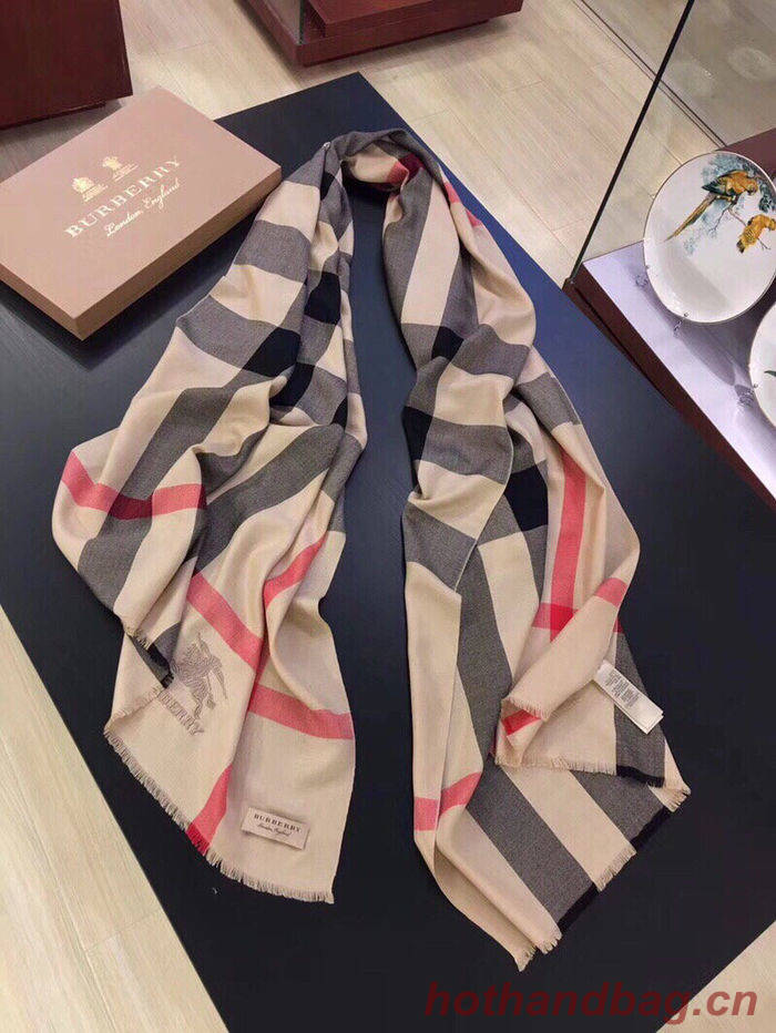 Burberry Scarf BBC00055 Burberry Scarf BBC00055