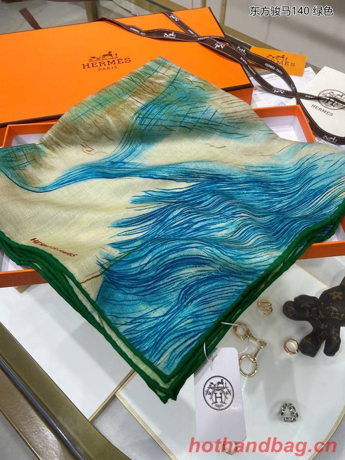 Hermes Scarf HEC00400 Hermes Scarf HEC00400