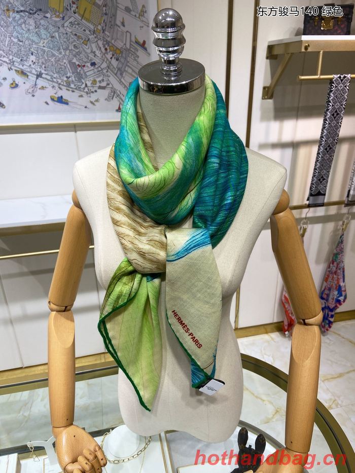 Hermes Scarf HEC00400 Hermes Scarf HEC00400
