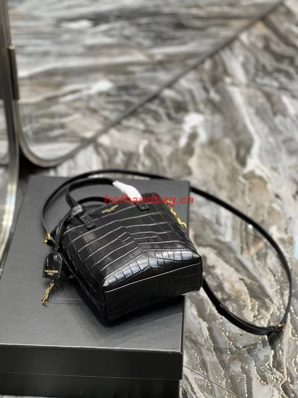 SAINT LAUREN shoulder bag IN CROCODILE-EMBOSSED LEATHER Y722366 black SAINT LAUREN shoulder bag IN CROCODILE-EMBOSSED LEATHER Y722366 black
