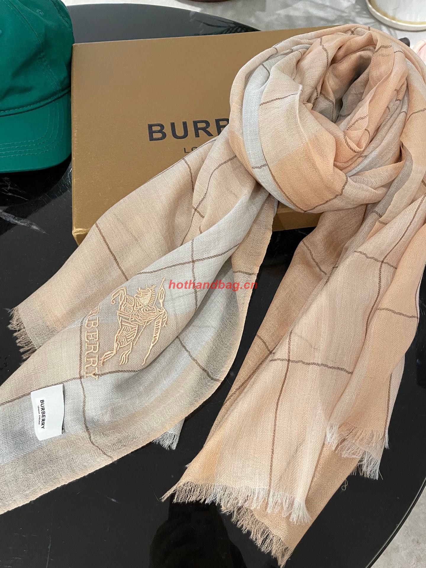 Burberry Wool Scarf BB6320 Beige Burberry Wool Scarf BB6320 Beige