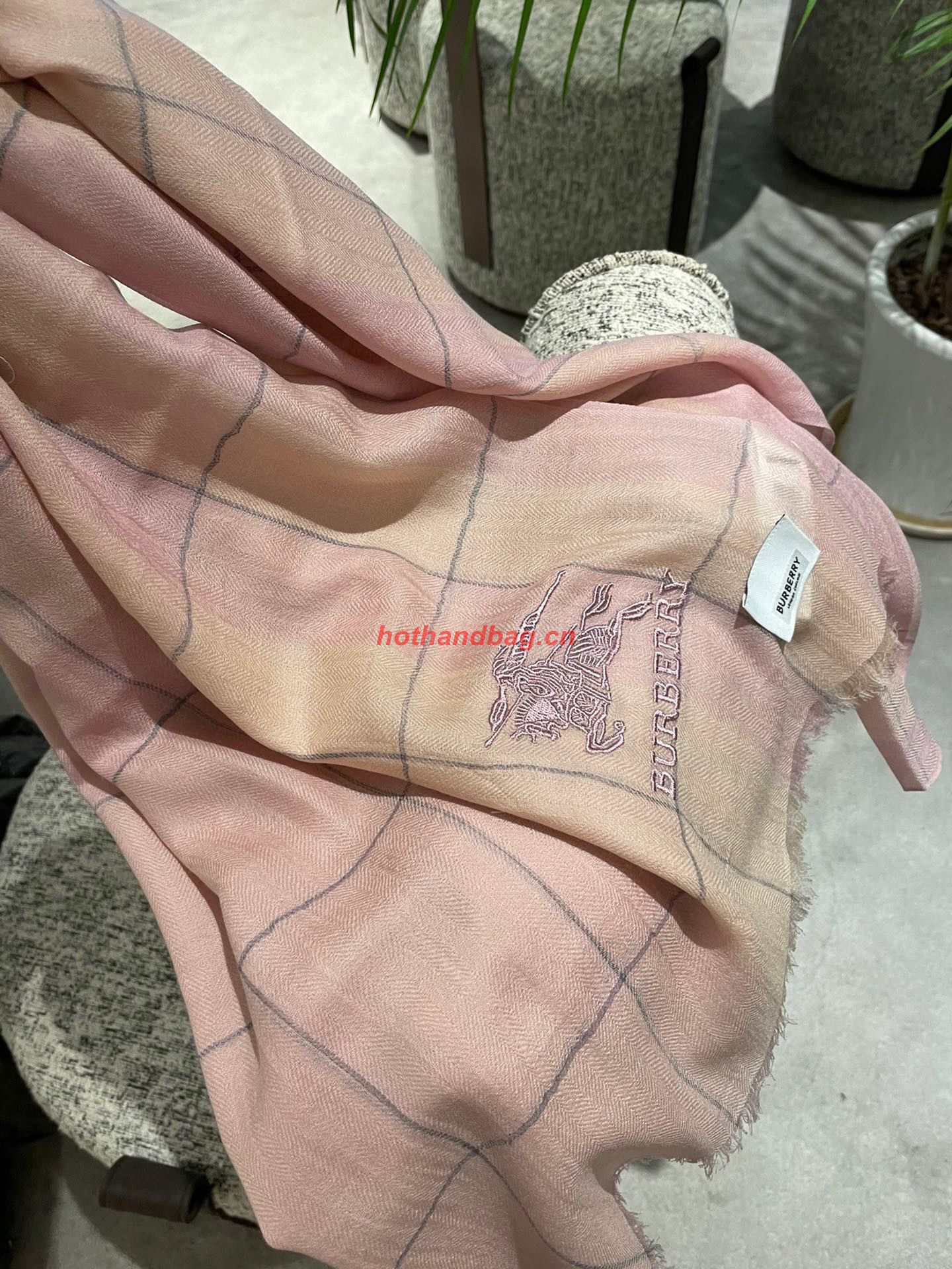 Burberry Wool Scarf BB6320 Pink Burberry Wool Scarf BB6320 Pink