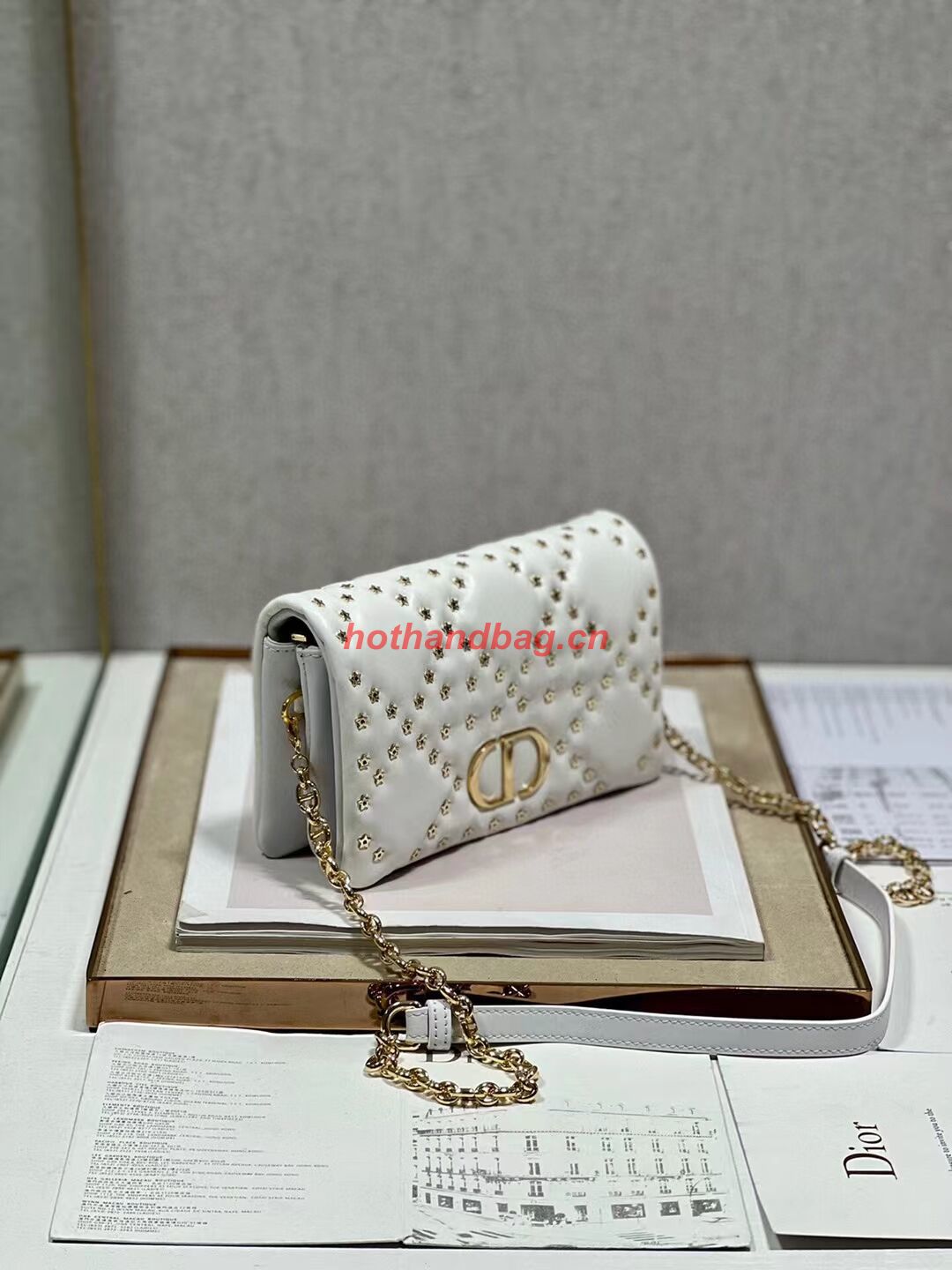 DIOR CARO MACROCANNAGE POUCH Macrocannage Calfskin with Star Motif S5135UNH white&gold DIOR CARO MACROCANNAGE POUCH Macrocannage Calfskin with Star Motif S5135UNH white&gold