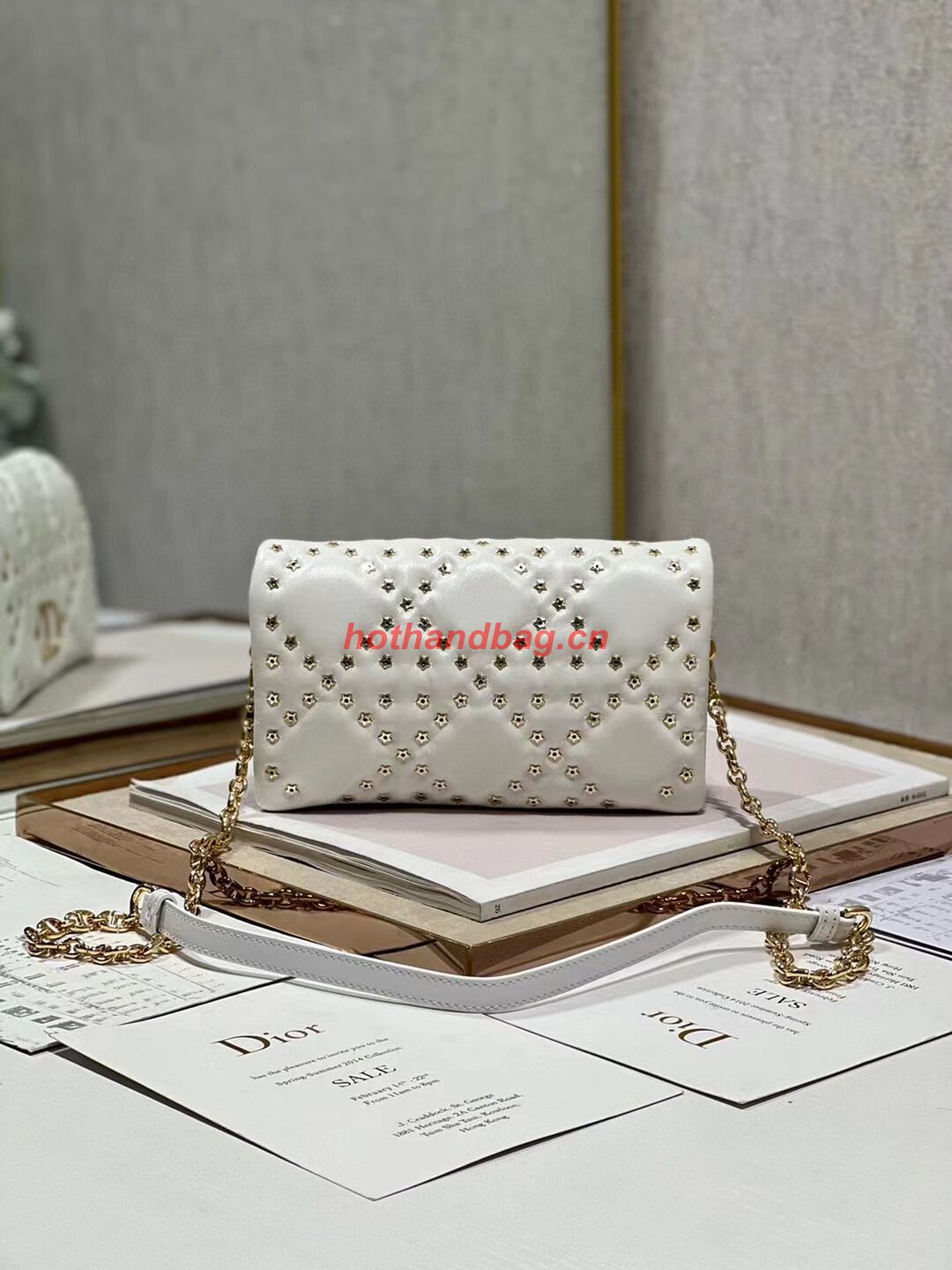 DIOR CARO MACROCANNAGE POUCH Macrocannage Calfskin with Star Motif S5135UNH white&gold DIOR CARO MACROCANNAGE POUCH Macrocannage Calfskin with Star Motif S5135UNH white&gold