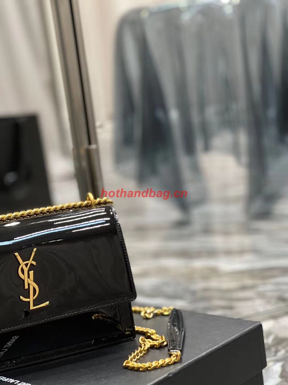 SAINT LAUREN NIKI SMALL CHAIN BAG IN LEATHER Y742206 black SAINT LAUREN NIKI SMALL CHAIN BAG IN LEATHER Y742206 black