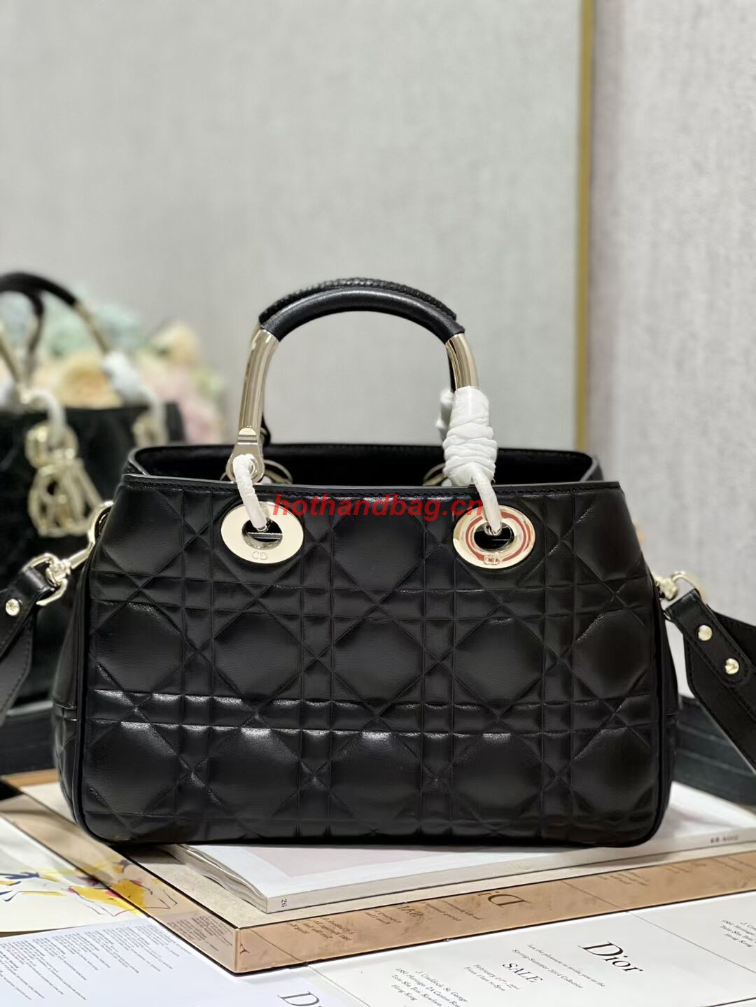 LADY DIOR TOP HANDLE MEDIUM BAG Cannage Lambskin C9226 BLACK&GOLD LADY DIOR TOP HANDLE MEDIUM BAG Cannage Lambskin C9226 BLACK&GOLD