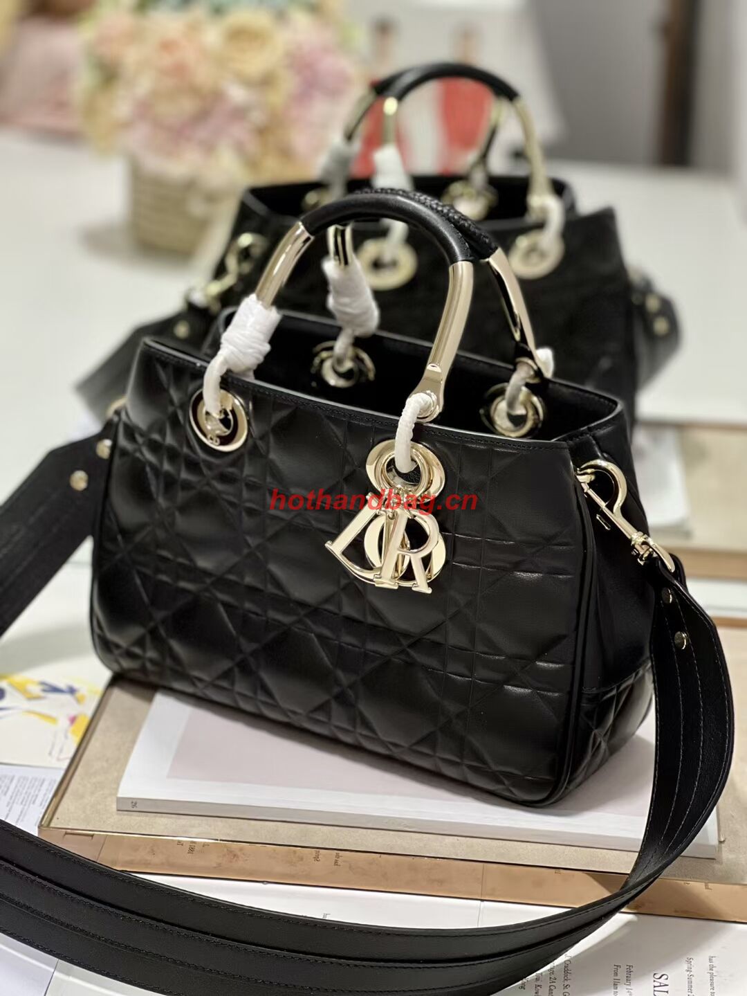 LADY DIOR TOP HANDLE MEDIUM BAG Cannage Lambskin C9226 BLACK&GOLD LADY DIOR TOP HANDLE MEDIUM BAG Cannage Lambskin C9226 BLACK&GOLD