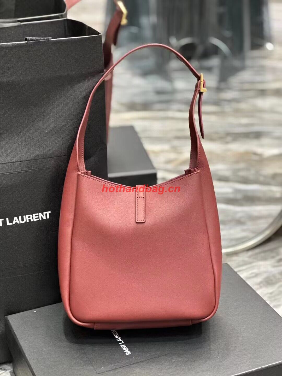 SAINT LAUREN LE 5 A 7 SOFT SMALL IN SMOOTH LEATHER 713938 ROUGE LEGION SAINT LAUREN LE 5 A 7 SOFT SMALL IN SMOOTH LEATHER 713938 ROUGE LEGION