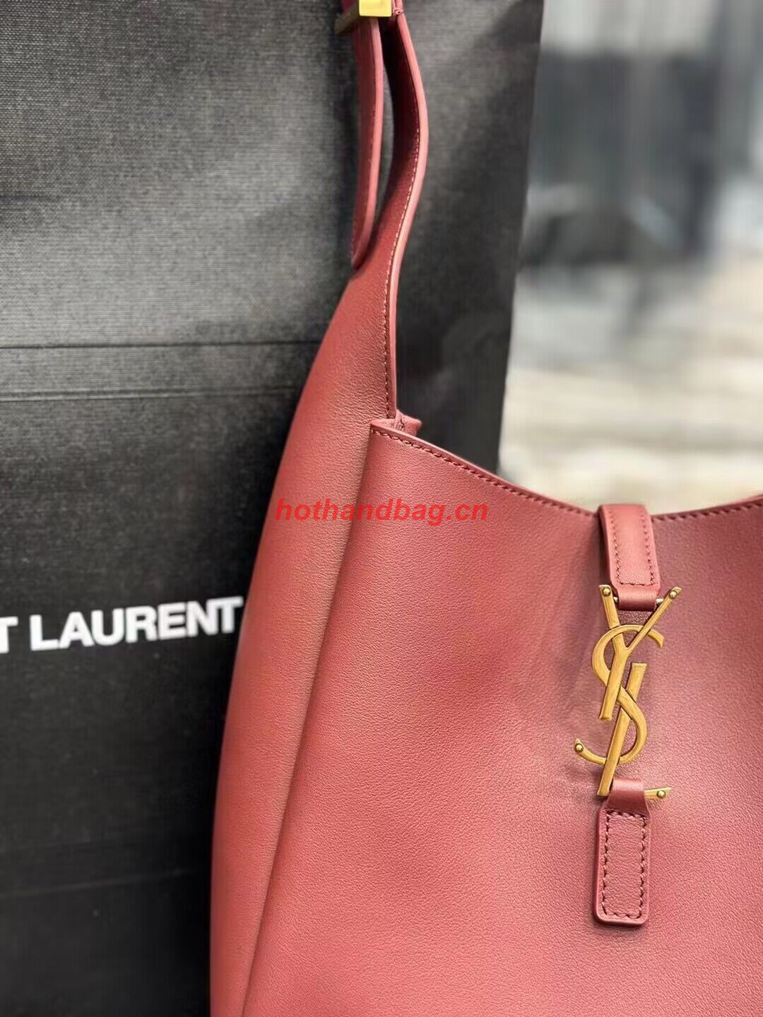 SAINT LAUREN LE 5 A 7 SOFT SMALL IN SMOOTH LEATHER 713938 ROUGE LEGION SAINT LAUREN LE 5 A 7 SOFT SMALL IN SMOOTH LEATHER 713938 ROUGE LEGION