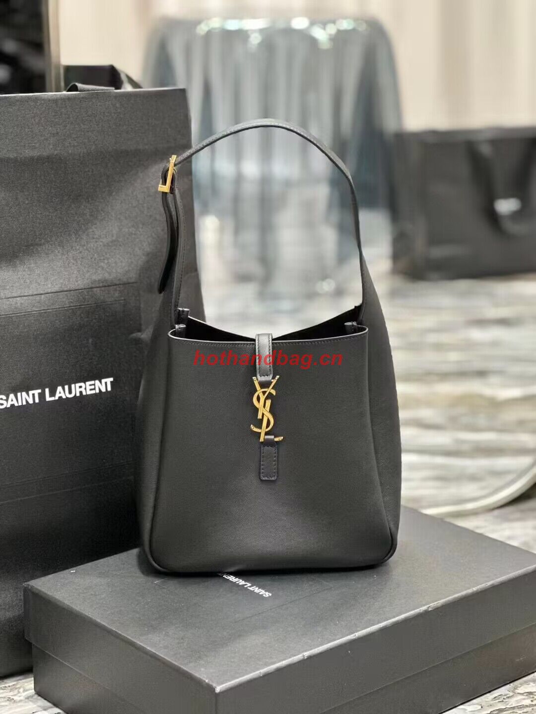 SAINT LAUREN LE 5 A 7 SOFT SMALL IN SMOOTH LEATHER 713938 black SAINT LAUREN LE 5 A 7 SOFT SMALL IN SMOOTH LEATHER 713938 black