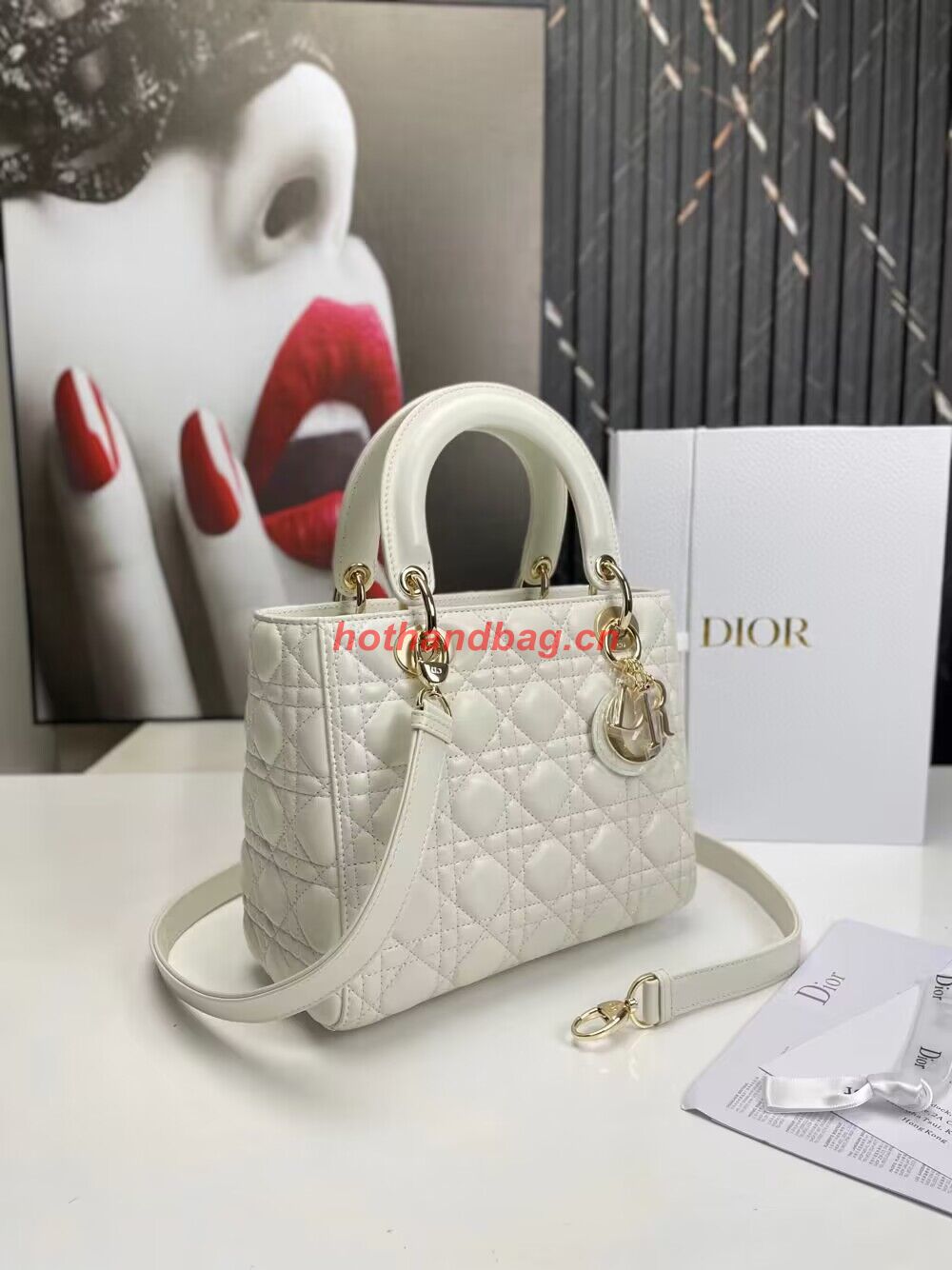 MEDIUM LADY DIOR BAG Cannage Lambskin M0565E off white&gold MEDIUM LADY DIOR BAG Cannage Lambskin M0565E off white&gold