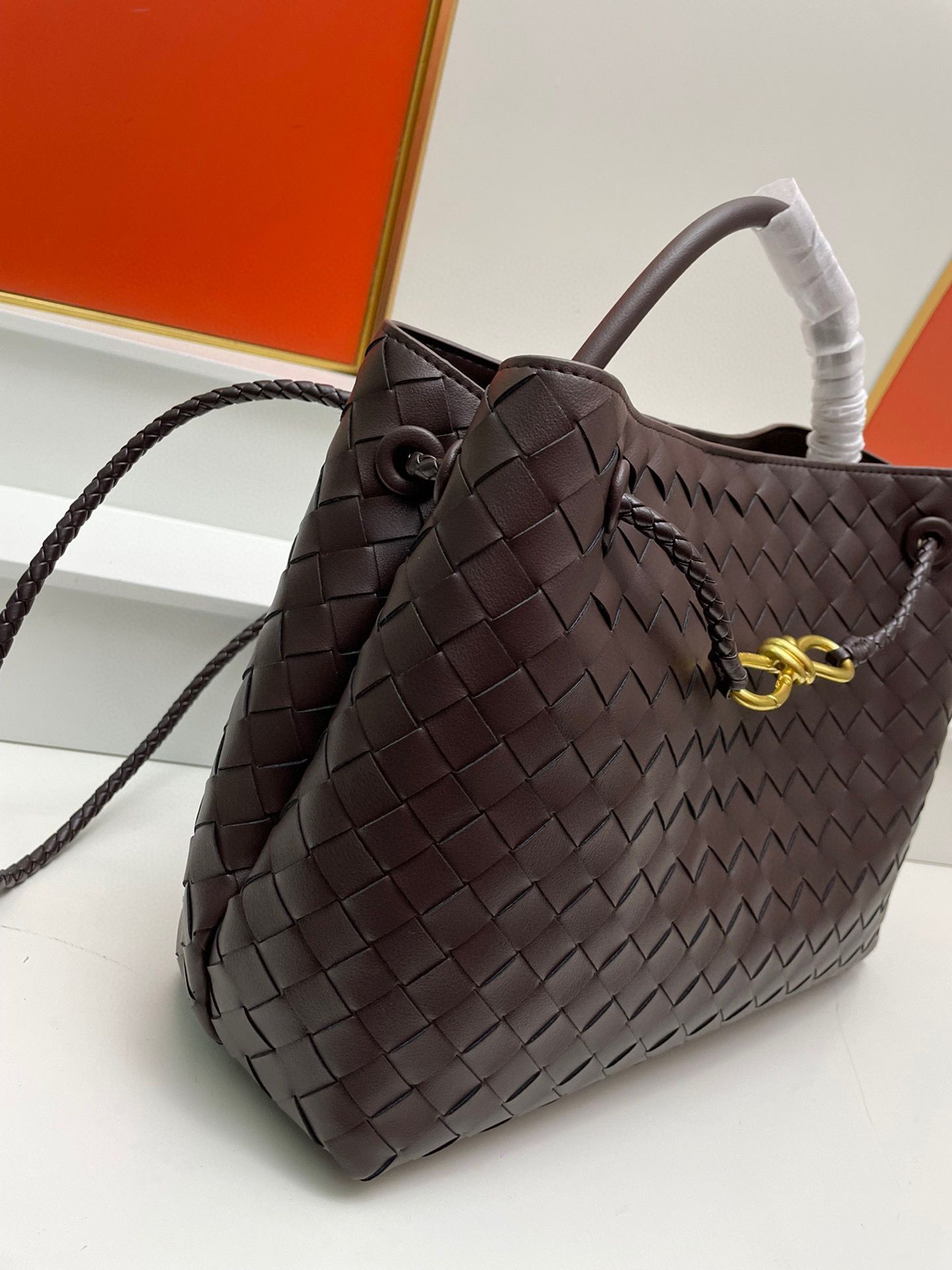 Bottega Veneta Andiamo Small Intrecciato Leather Tote 743572 Dark Brown Bottega Veneta Andiamo Small Intrecciato Leather Tote 743572 Dark Brown