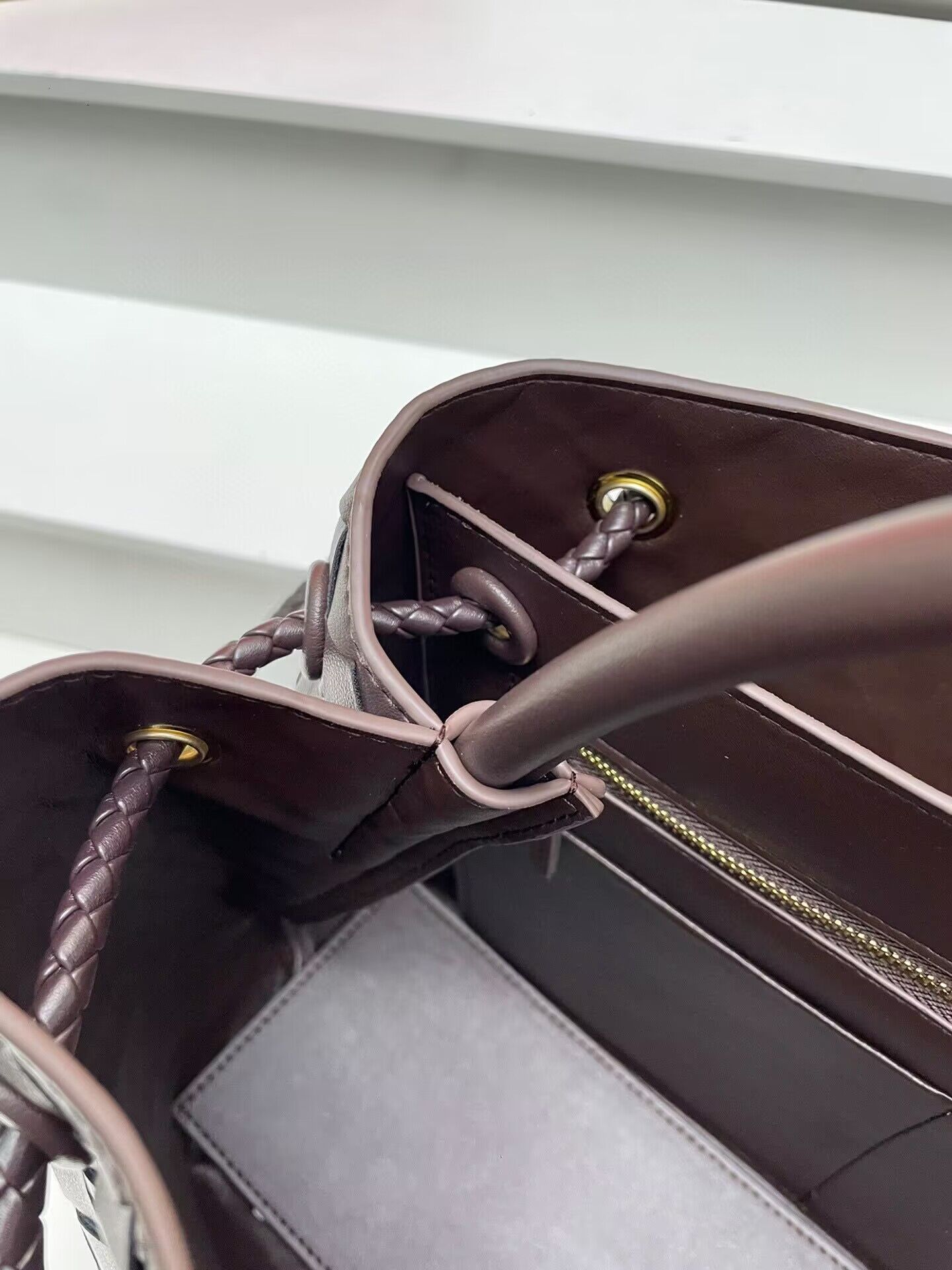 Bottega Veneta Andiamo Small Intrecciato Leather Tote 743572 Dark Brown Bottega Veneta Andiamo Small Intrecciato Leather Tote 743572 Dark Brown