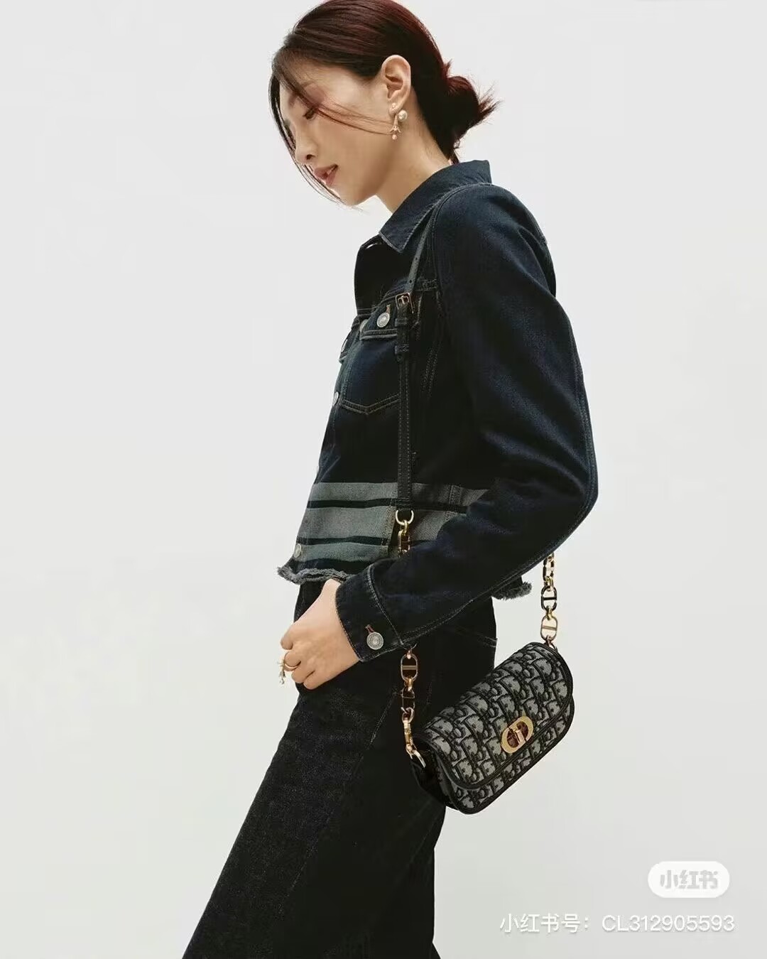 DIOR SMALL 30 MONTAIGNE AVENUE BAG Blue Dior Oblique Jacquard M9261UT DIOR SMALL 30 MONTAIGNE AVENUE BAG Blue Dior Oblique Jacquard M9261UT