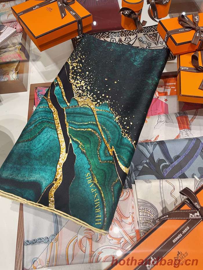 Hermes Scarf HEC00600 Hermes Scarf HEC00600