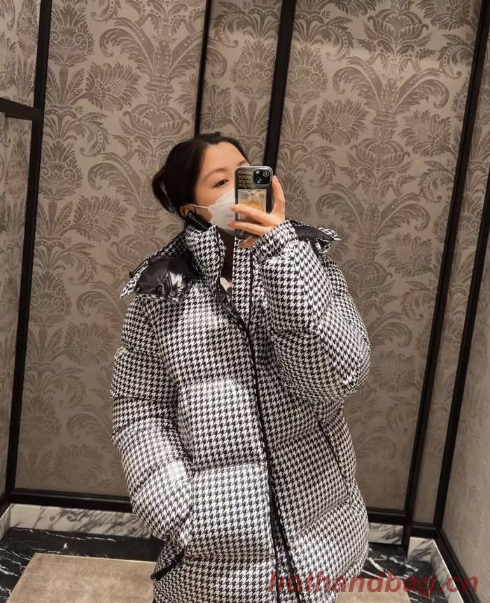Moncler Top Quality Couple Down Coat MOY00213 Moncler Top Quality Couple Down Coat MOY00213