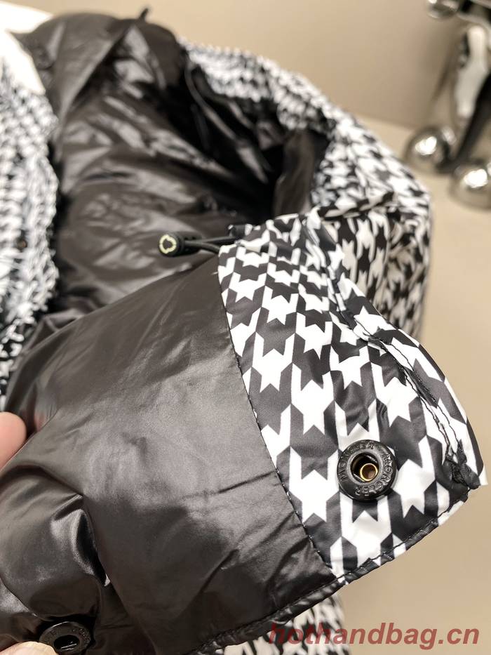 Moncler Top Quality Couple Down Coat MOY00213 Moncler Top Quality Couple Down Coat MOY00213