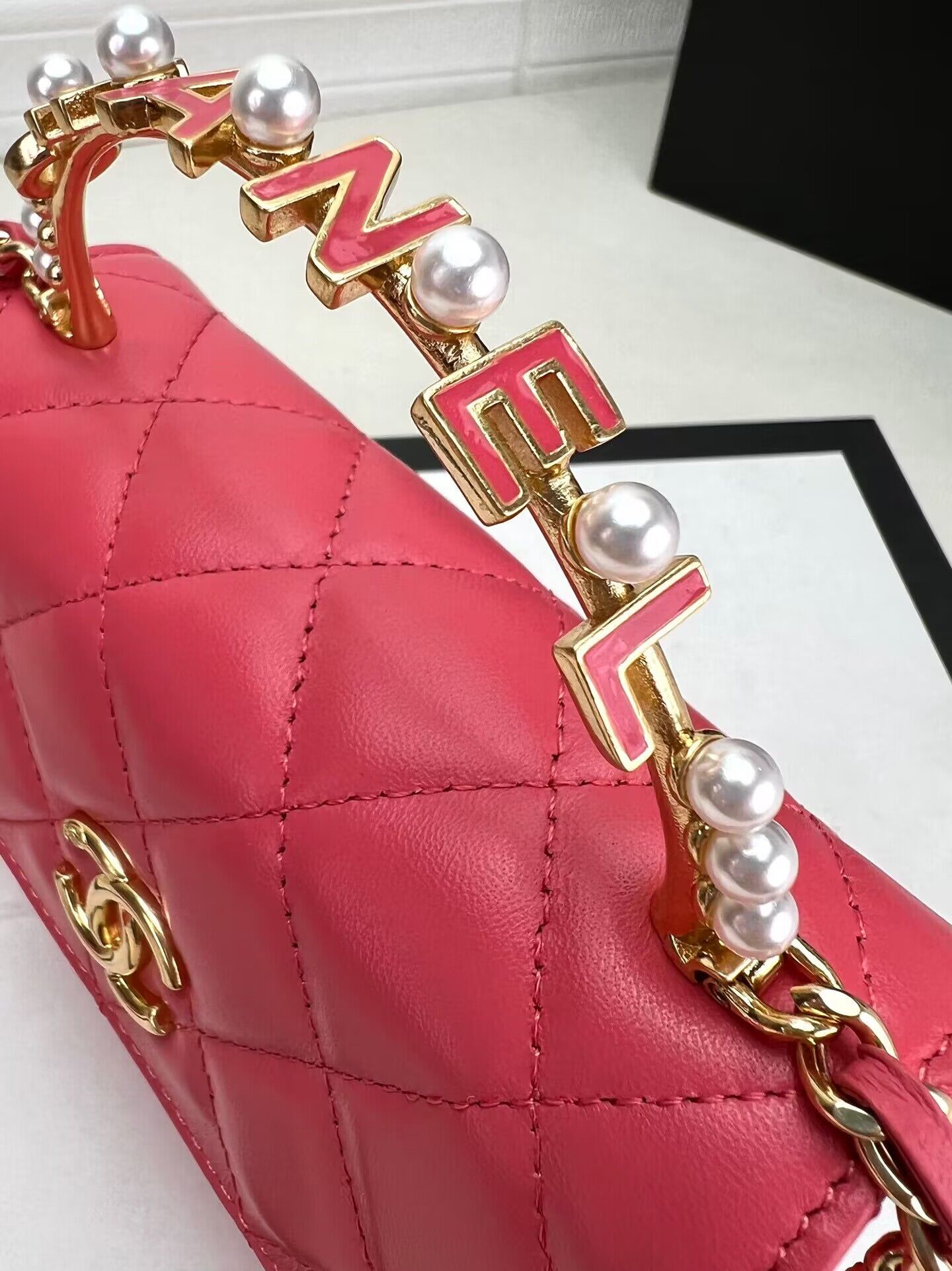 CHANEL 22B Kelly Pearl Top Handle Bag AP3513 Rose CHANEL 22B Kelly Pearl Top Handle Bag AP3513 Rose