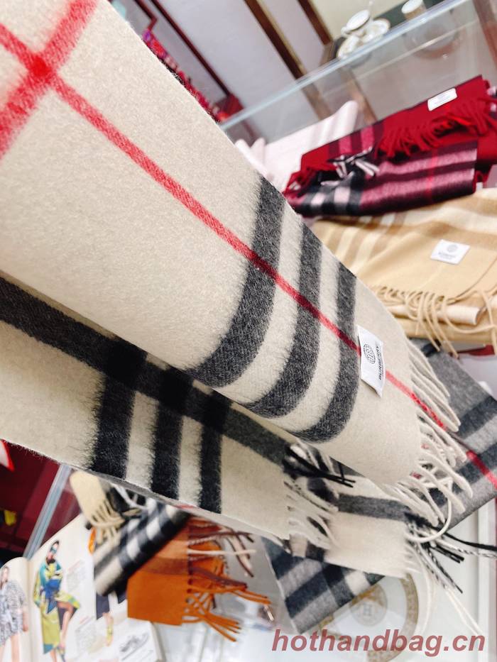 Burberry Scarf BBC00137 Burberry Scarf BBC00137