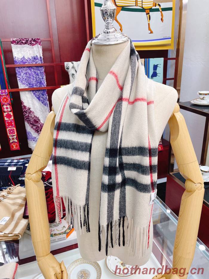 Burberry Scarf BBC00137 Burberry Scarf BBC00137
