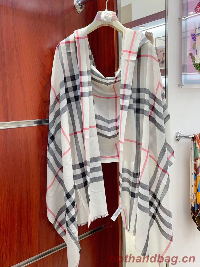 Burberry Scarf BBC00156 Burberry Scarf BBC00156