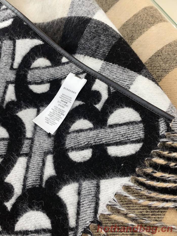 Burberry Cloak BBC00165 Burberry Cloak BBC00165