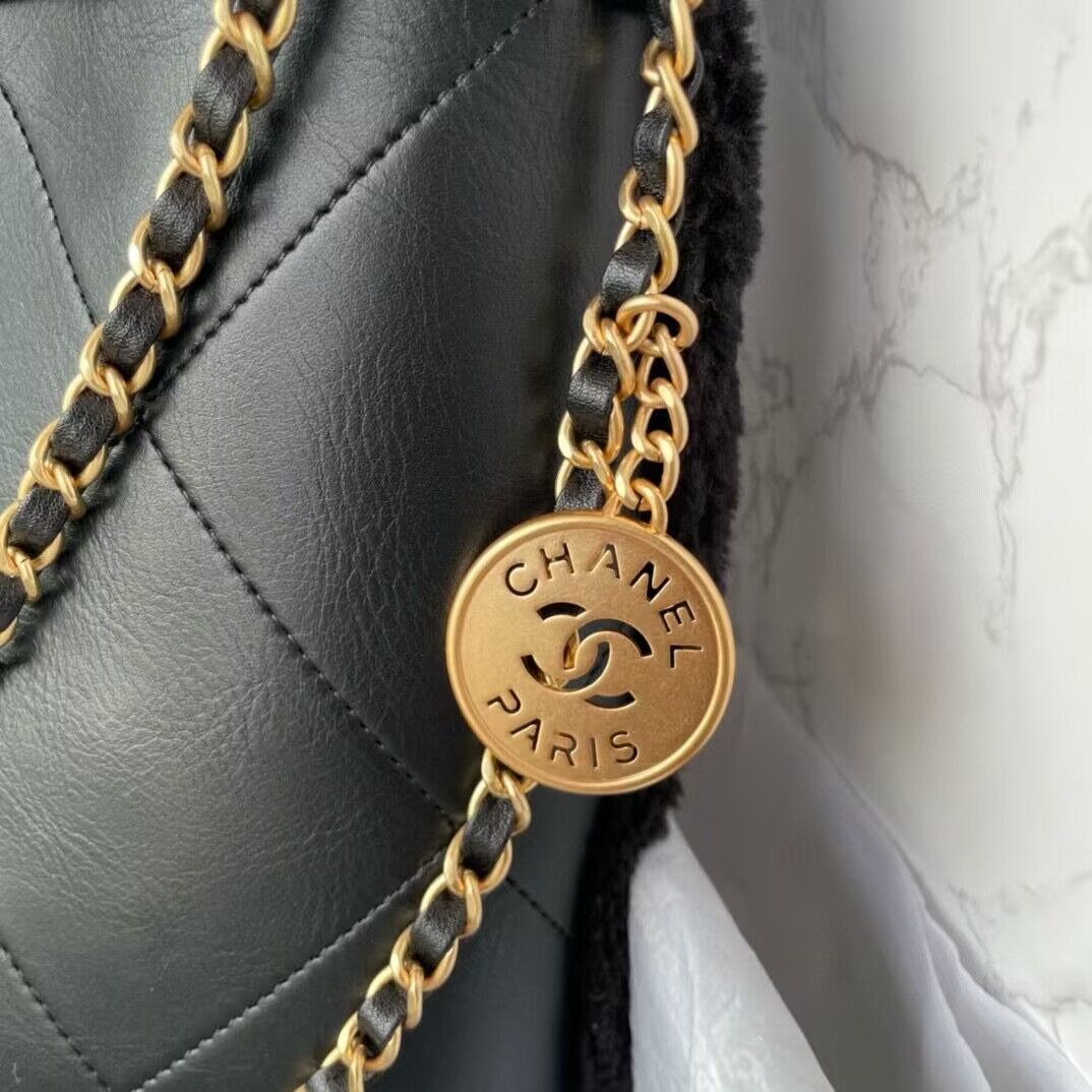 CHANEL 22 HANDBAG Sheepskin & Gold-Tone Metal AS3260 Black CHANEL 22 HANDBAG Sheepskin & Gold-Tone Metal AS3260 Black