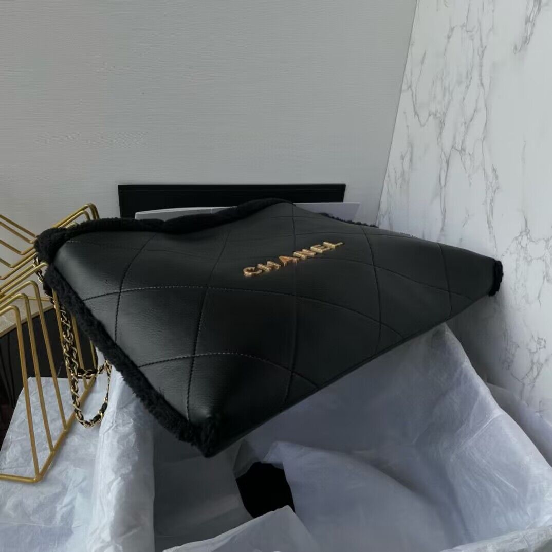 CHANEL 22 HANDBAG Sheepskin & Gold-Tone Metal AS3260 Black CHANEL 22 HANDBAG Sheepskin & Gold-Tone Metal AS3260 Black