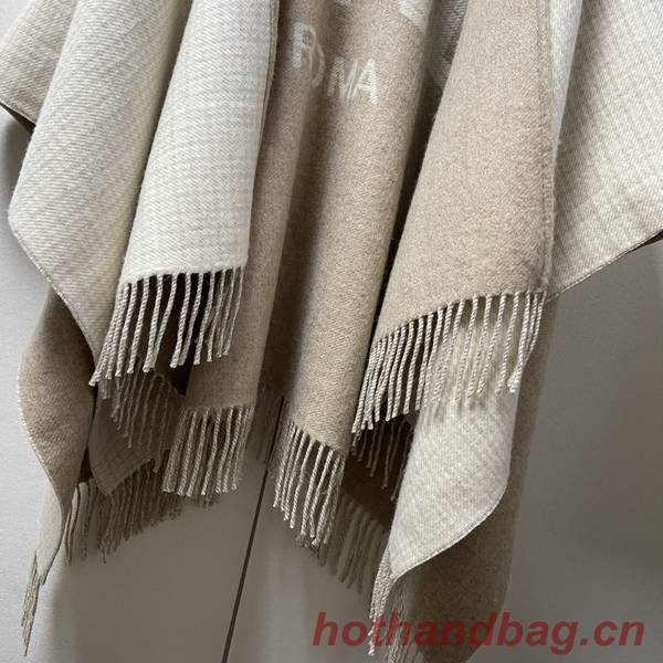 Fendi Cloak FDC00100 Fendi Cloak FDC00100