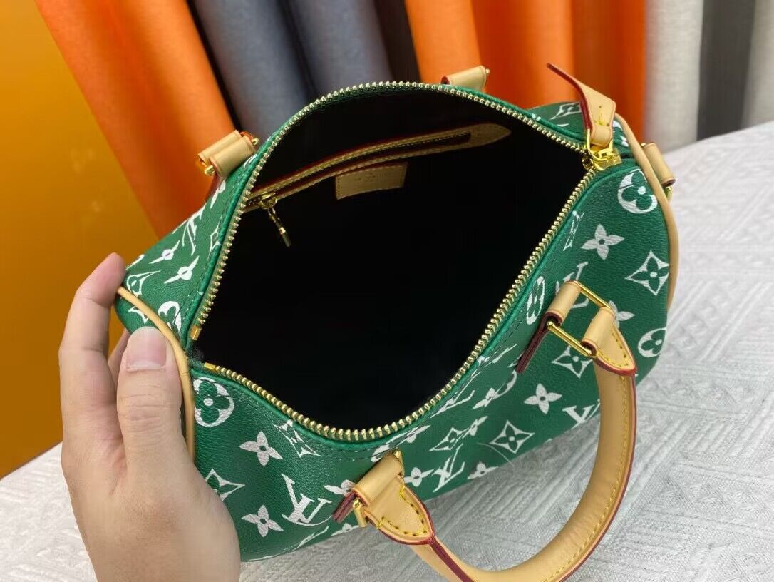 Louis Vuitton LV2024 Speedy 25 M24424 Green Louis Vuitton LV2024 Speedy 25 M24424 Green