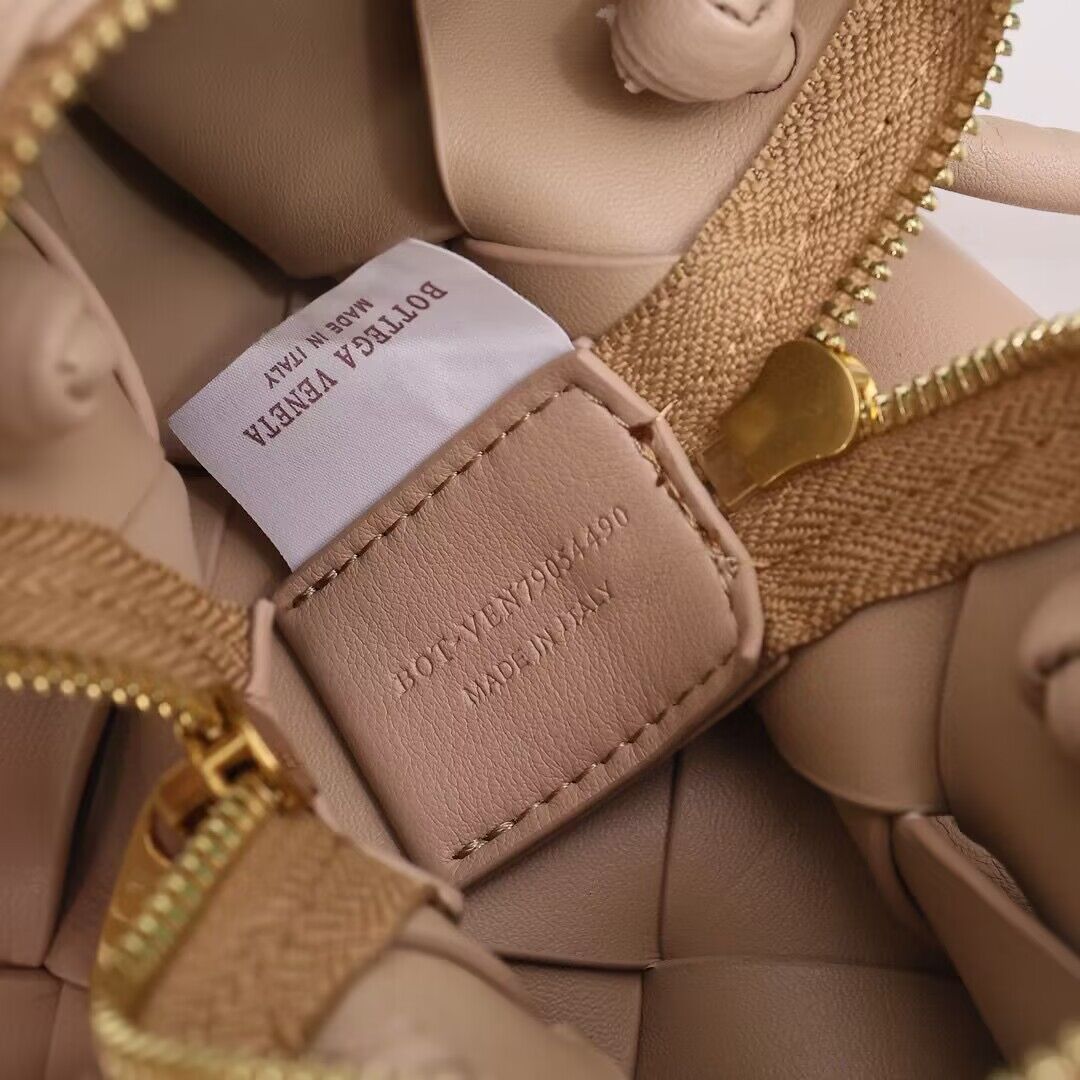 Bottega Veneta Mini Cassette Camera Bag 701915 Cream Bottega Veneta Mini Cassette Camera Bag 701915 Cream