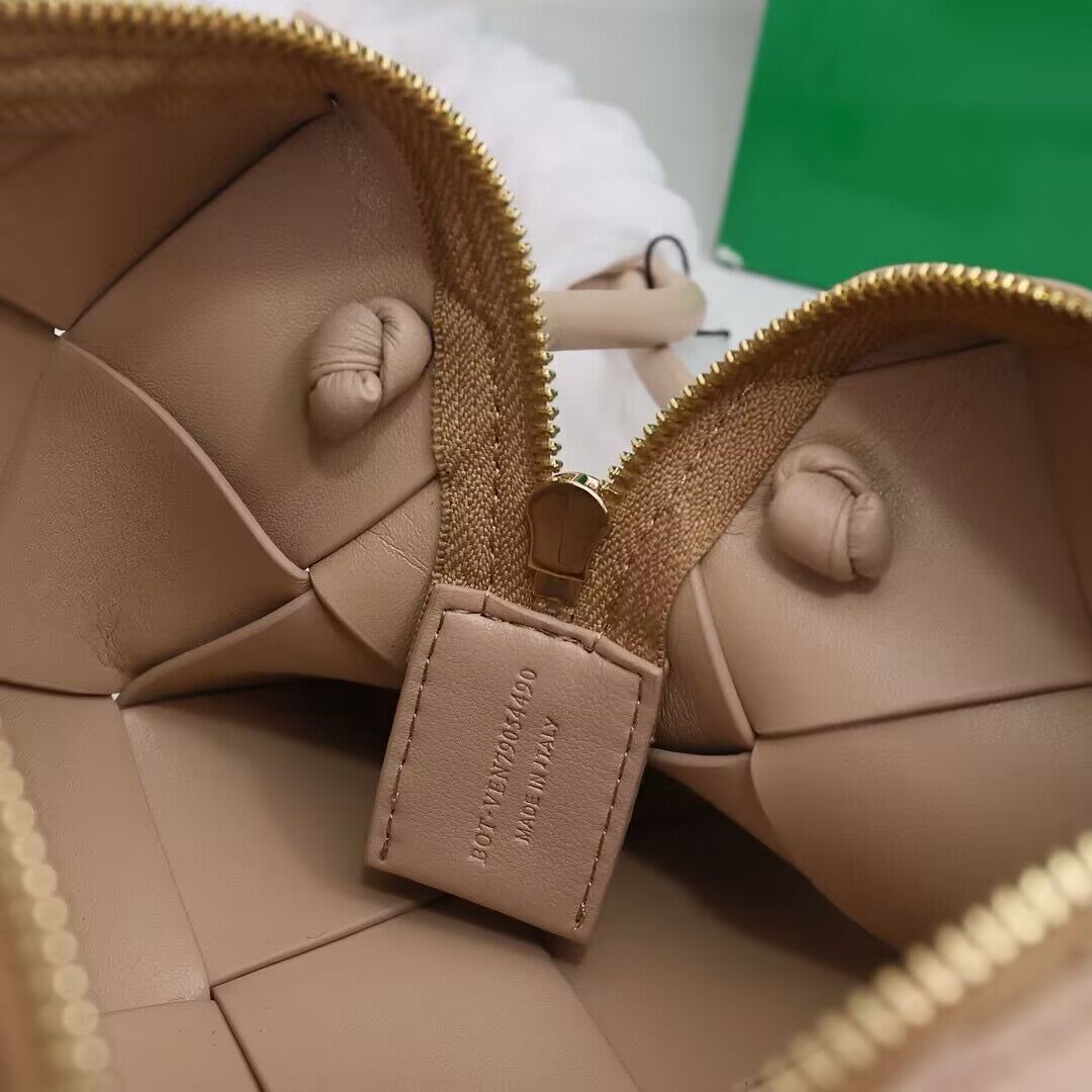 Bottega Veneta Small Cassette Camera Bag 709417 Cream Bottega Veneta Small Cassette Camera Bag 709417 Cream