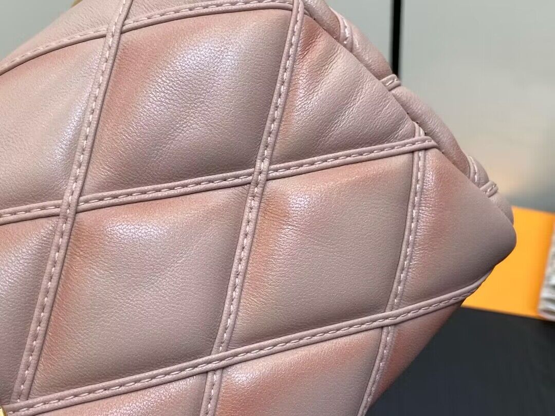 Louis Vuitton GO-14 MM M82752 Apricot Louis Vuitton GO-14 MM M82752 Apricot