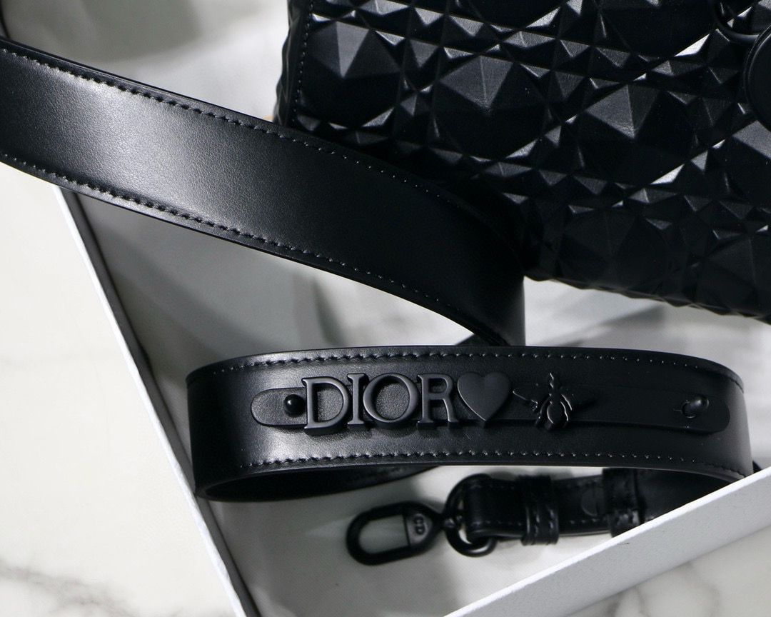 SMALL LADY DIOR BAG Cannage Calfskin M6004 black SMALL LADY DIOR BAG Cannage Calfskin M6004 black