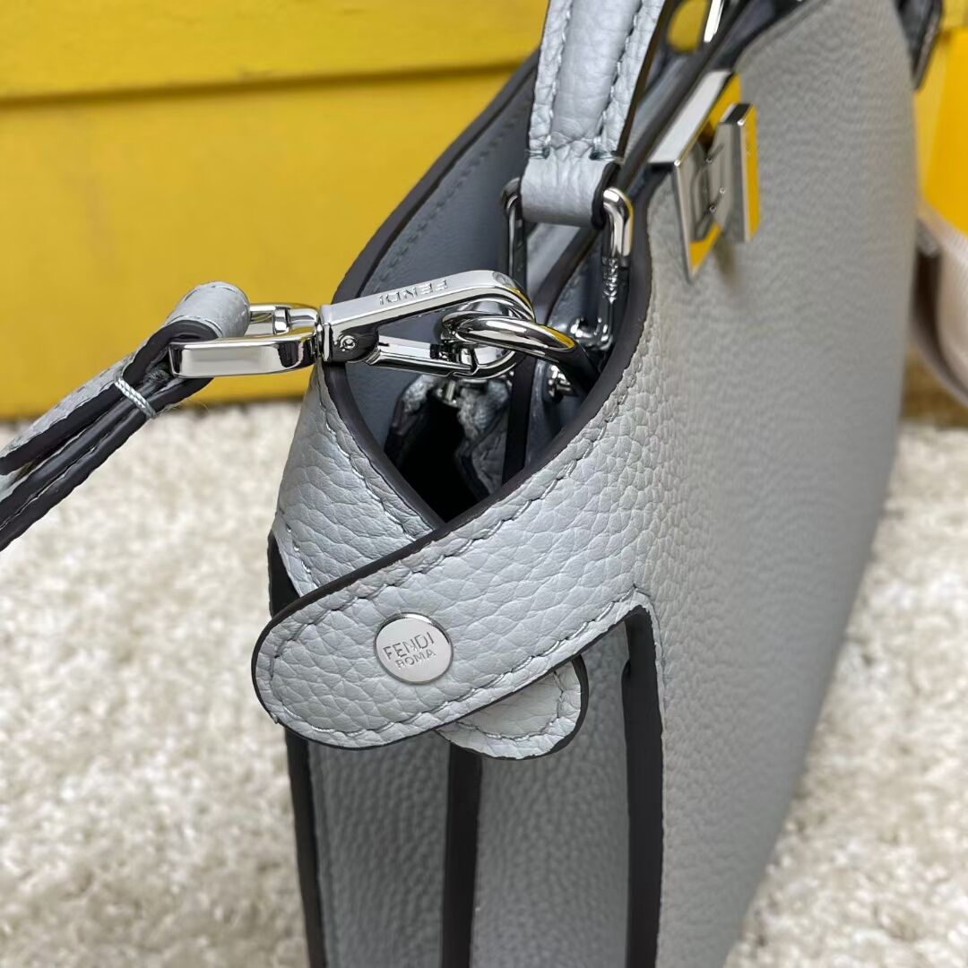 Fendi Peekaboo ISeeU XCross leather bag 7VA582A Light gray Fendi Peekaboo ISeeU XCross leather bag 7VA582A Light gray