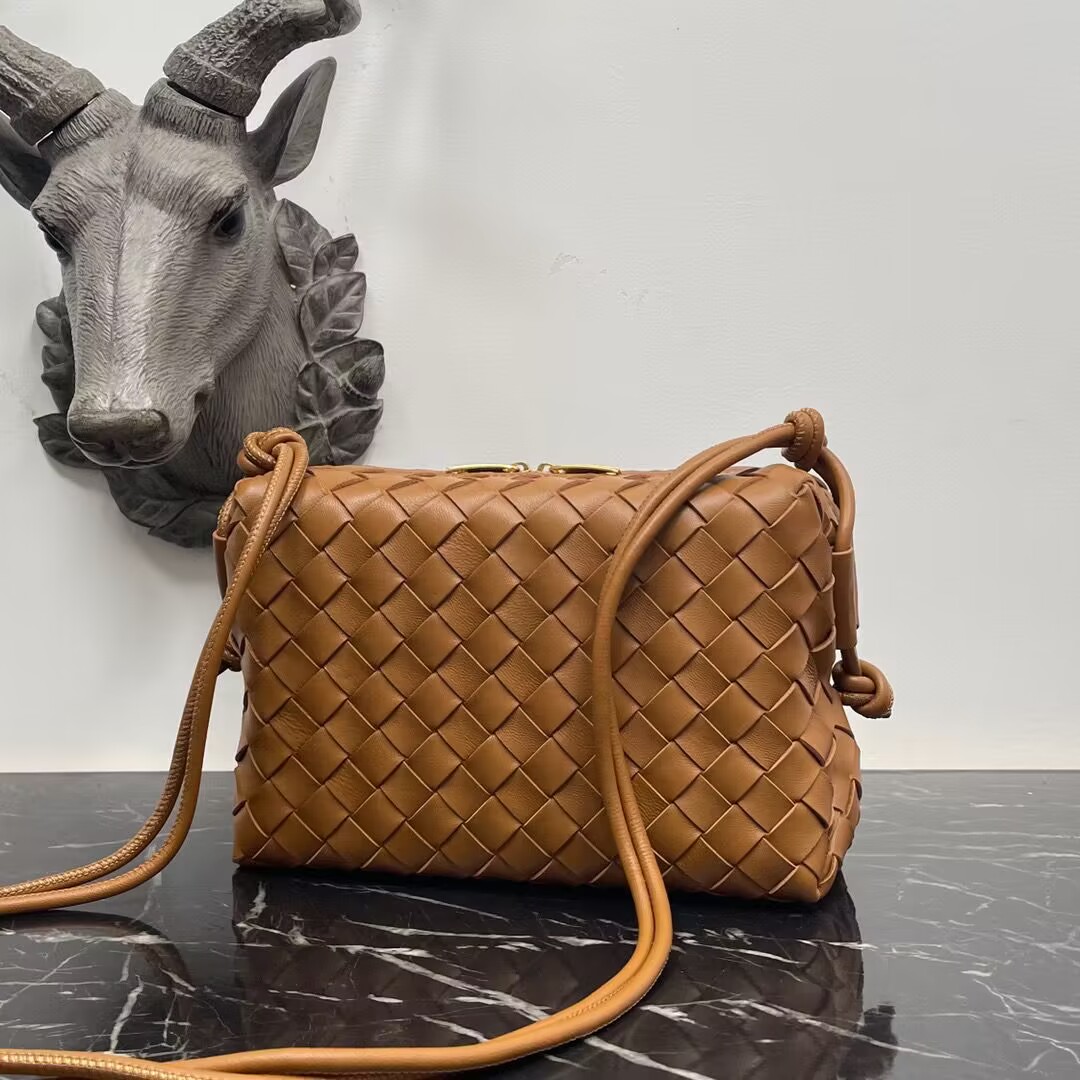 Bottega Veneta Small intrecciato leather cross-body bag 680255 Brown Bottega Veneta Small intrecciato leather cross-body bag 680255 Brown