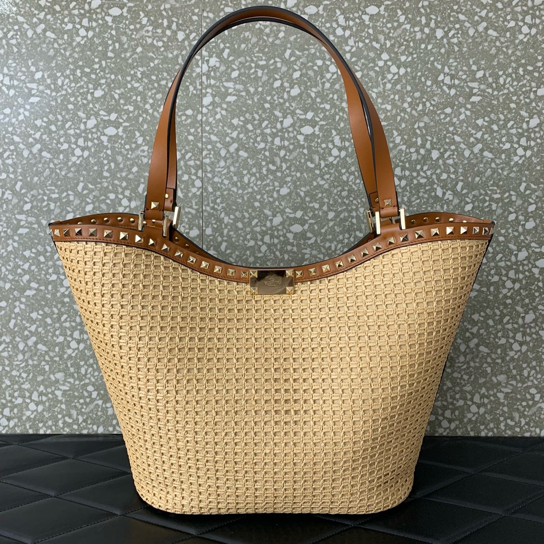 VALENTINO VLOGO SIGNATURE RAFFIA Shoulder Bag 0660 brown VALENTINO VLOGO SIGNATURE RAFFIA Shoulder Bag 0660 brown