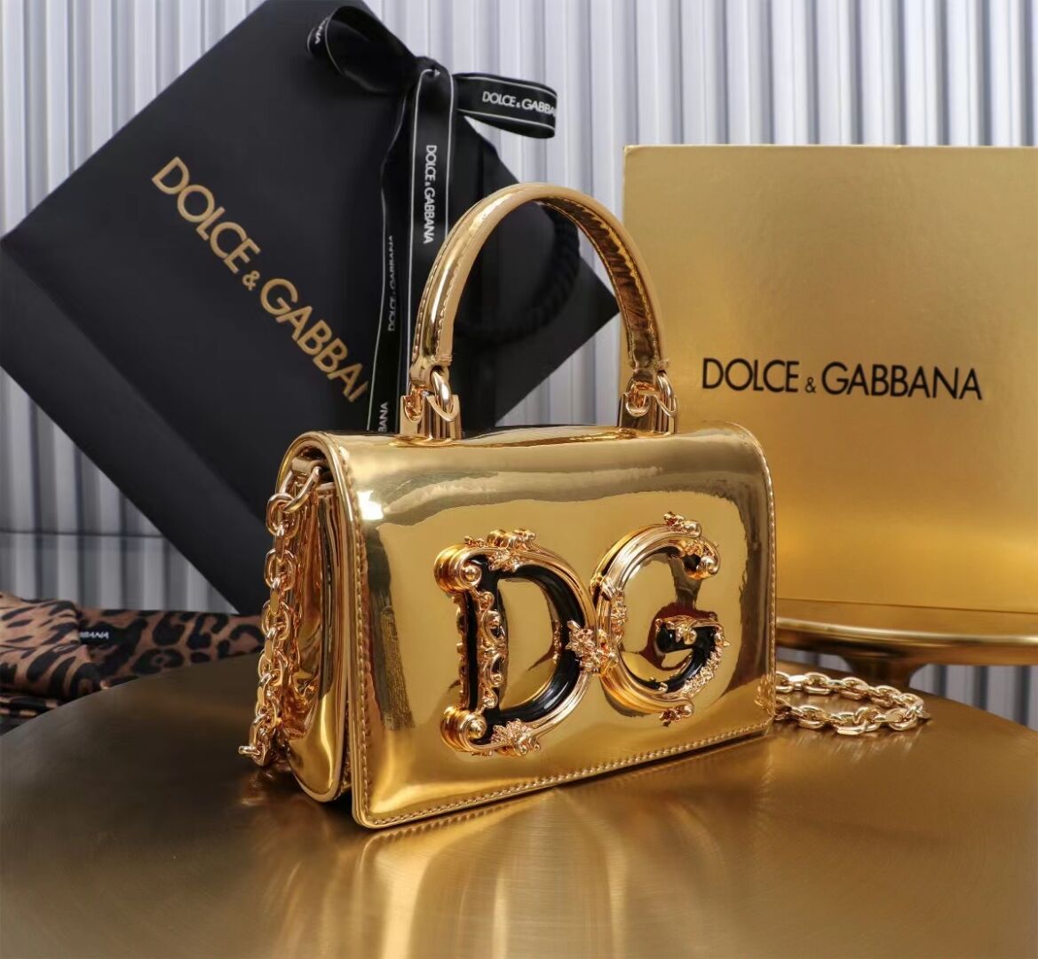 Dolce & Gabbana Patent leather Shoulder Bag G6504 gold Dolce & Gabbana Patent leather Shoulder Bag G6504 gold