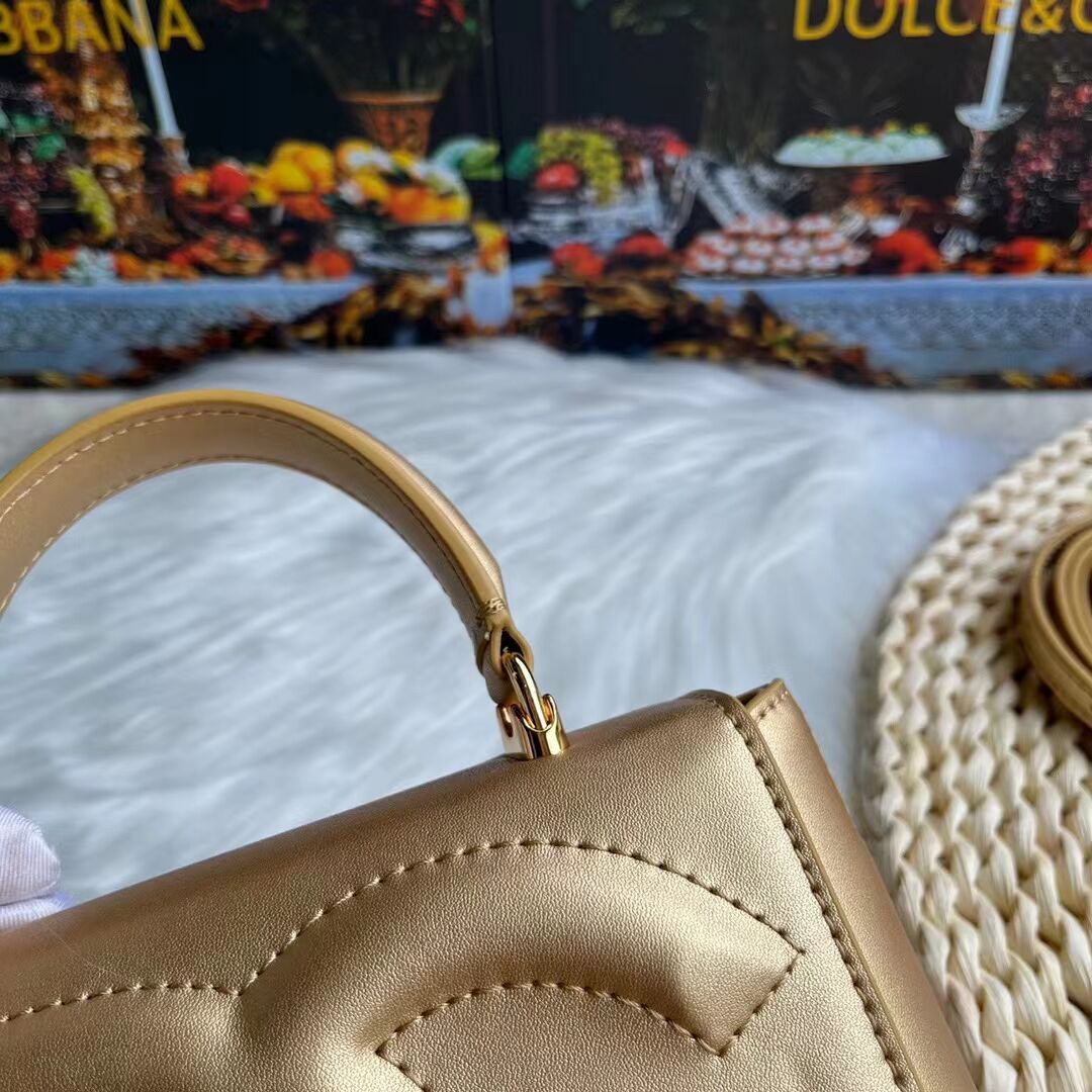 Dolce & Gabbana leather bag G6002 gold Dolce & Gabbana leather bag G6002 gold