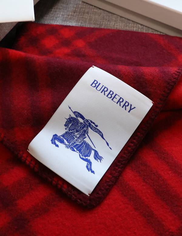 Burberry Scarf BBC00175 Burberry Scarf BBC00175