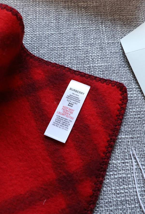 Burberry Scarf BBC00175 Burberry Scarf BBC00175