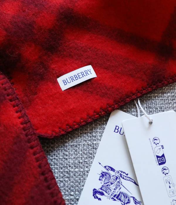 Burberry Scarf BBC00175 Burberry Scarf BBC00175