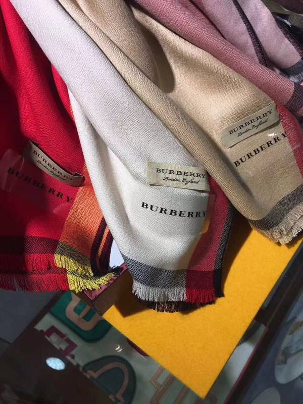 Burberry Scarf BBC00186 Burberry Scarf BBC00186