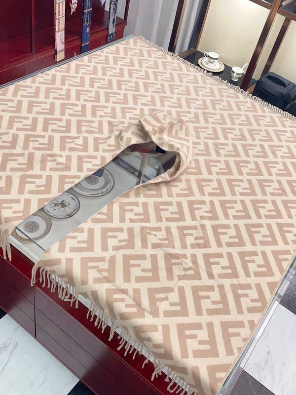 Fendi Cloak FDC00137 Fendi Cloak FDC00137