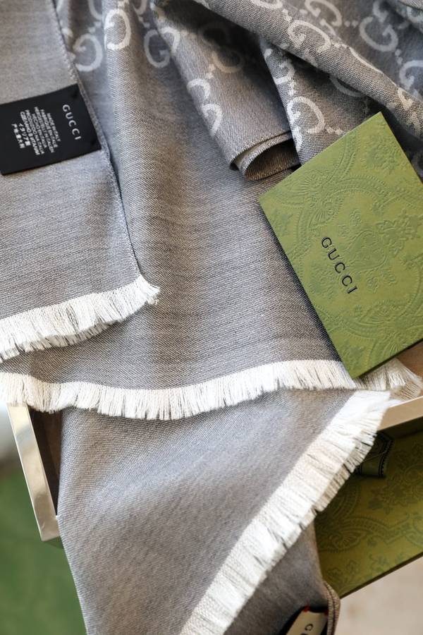 Gucci Scarf GUC00359 Gucci Scarf GUC00359